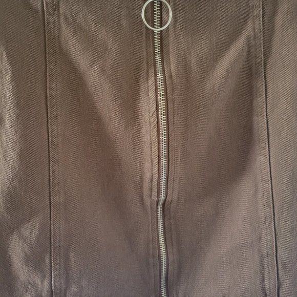 Chloe & Katie Front zip mini skirt - Picture 2 of 3